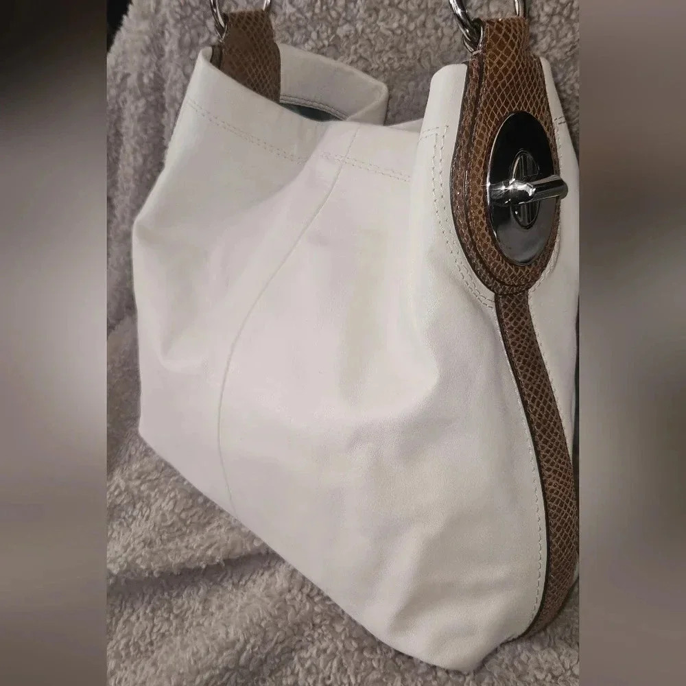 Coach Cream and Brown Hobo Bag - Picture 8 of 16